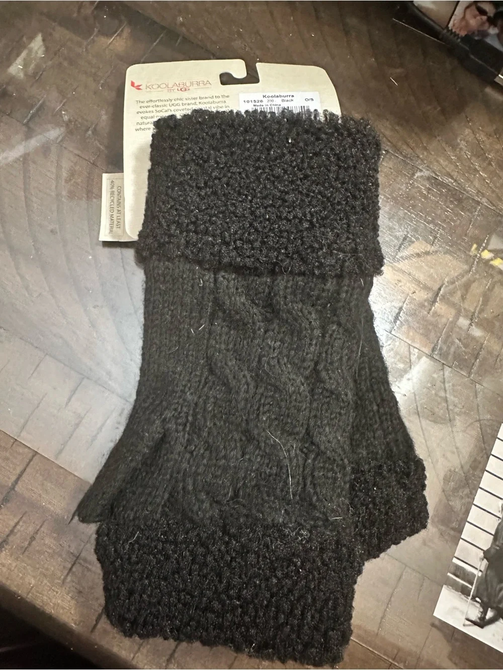 Women's Koolaburra by UGG Cable Knit Fingerless Gloves
